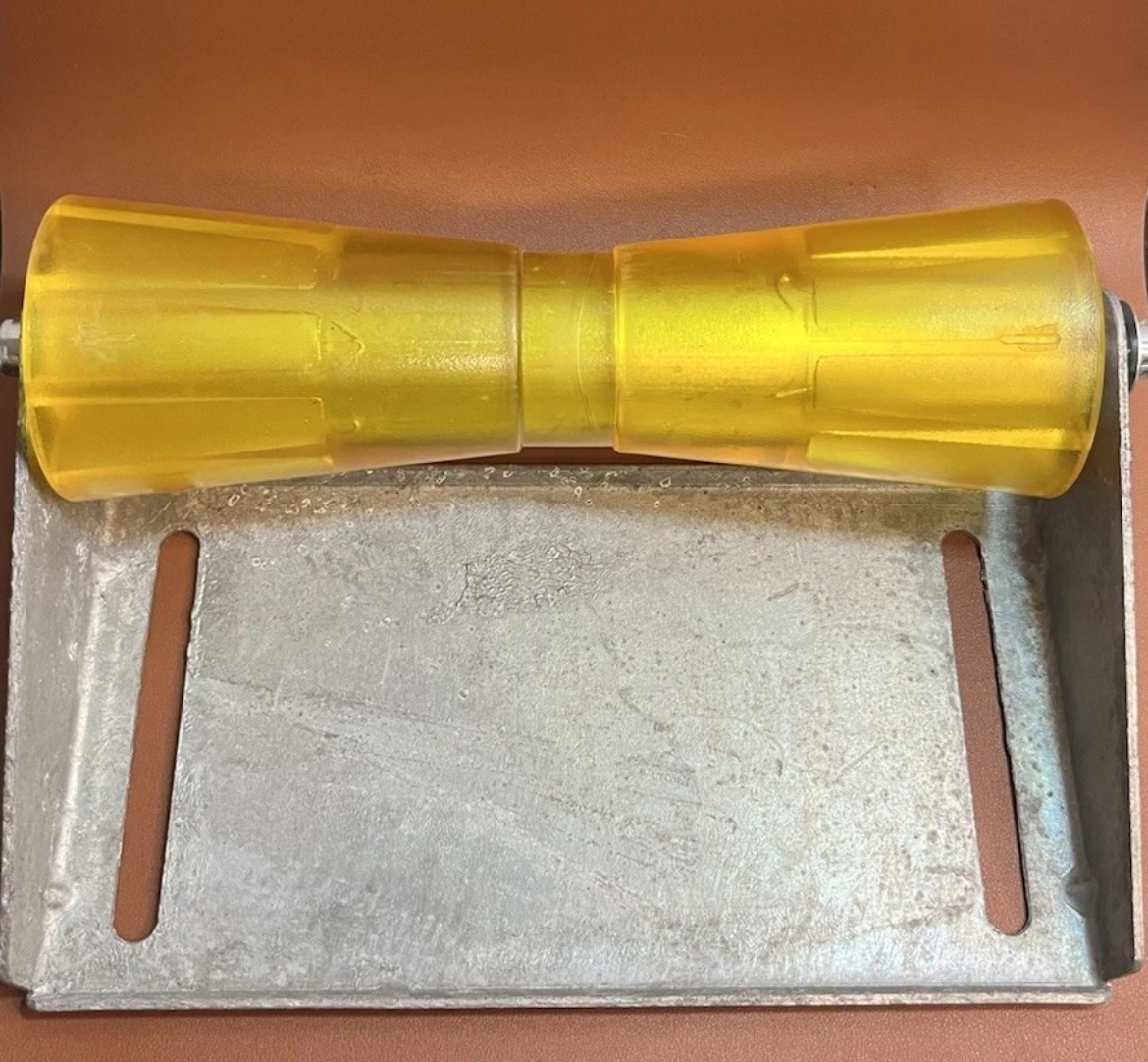 Tie Down 86282 Amber 12-Inch Keel Roller with Panel Bracket Assembly