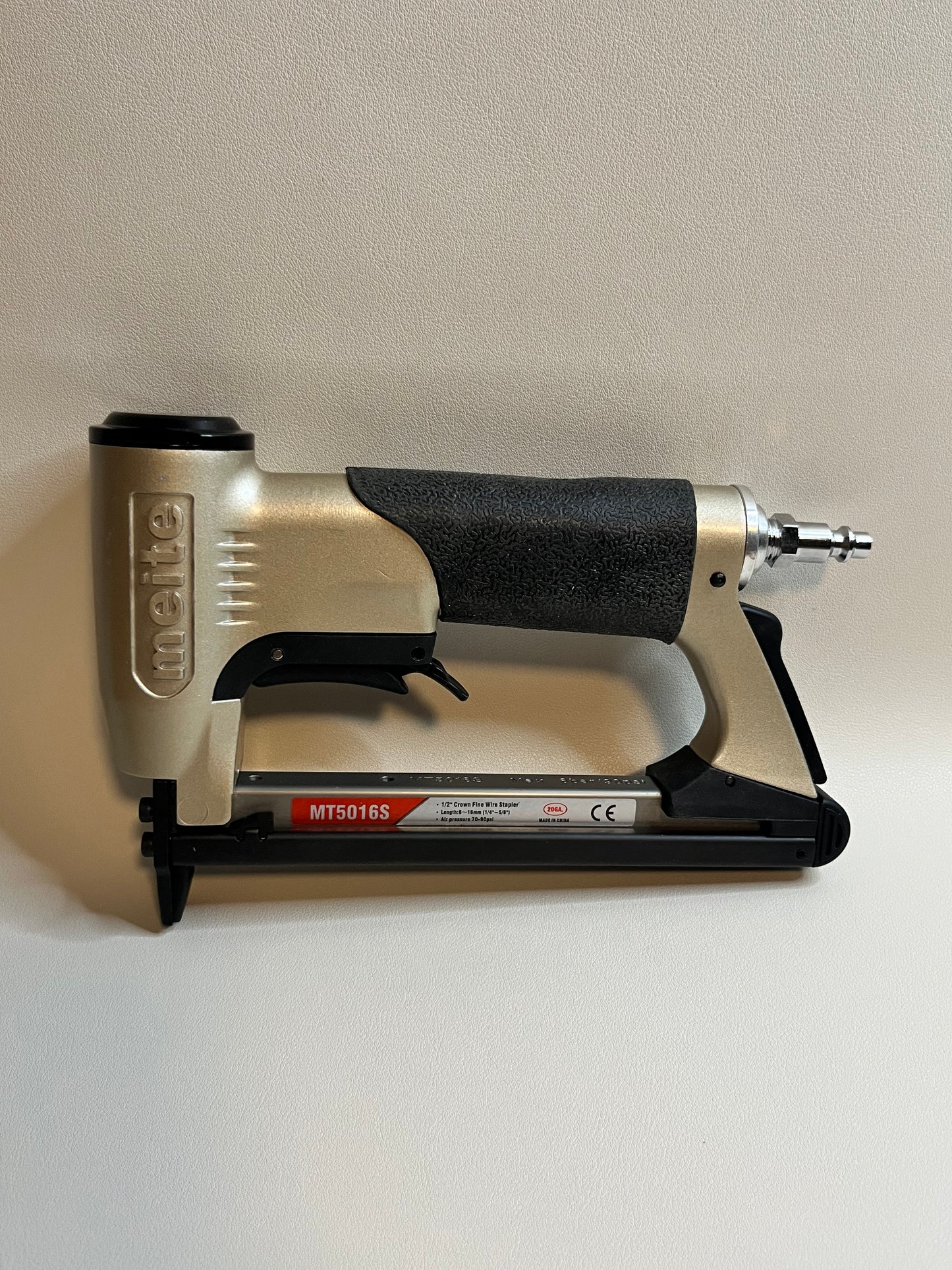 20 Gauge Pneumatic Upholstery Stapler for Woodworking – 1/2" Crown Heavy Duty Air Staple Gun