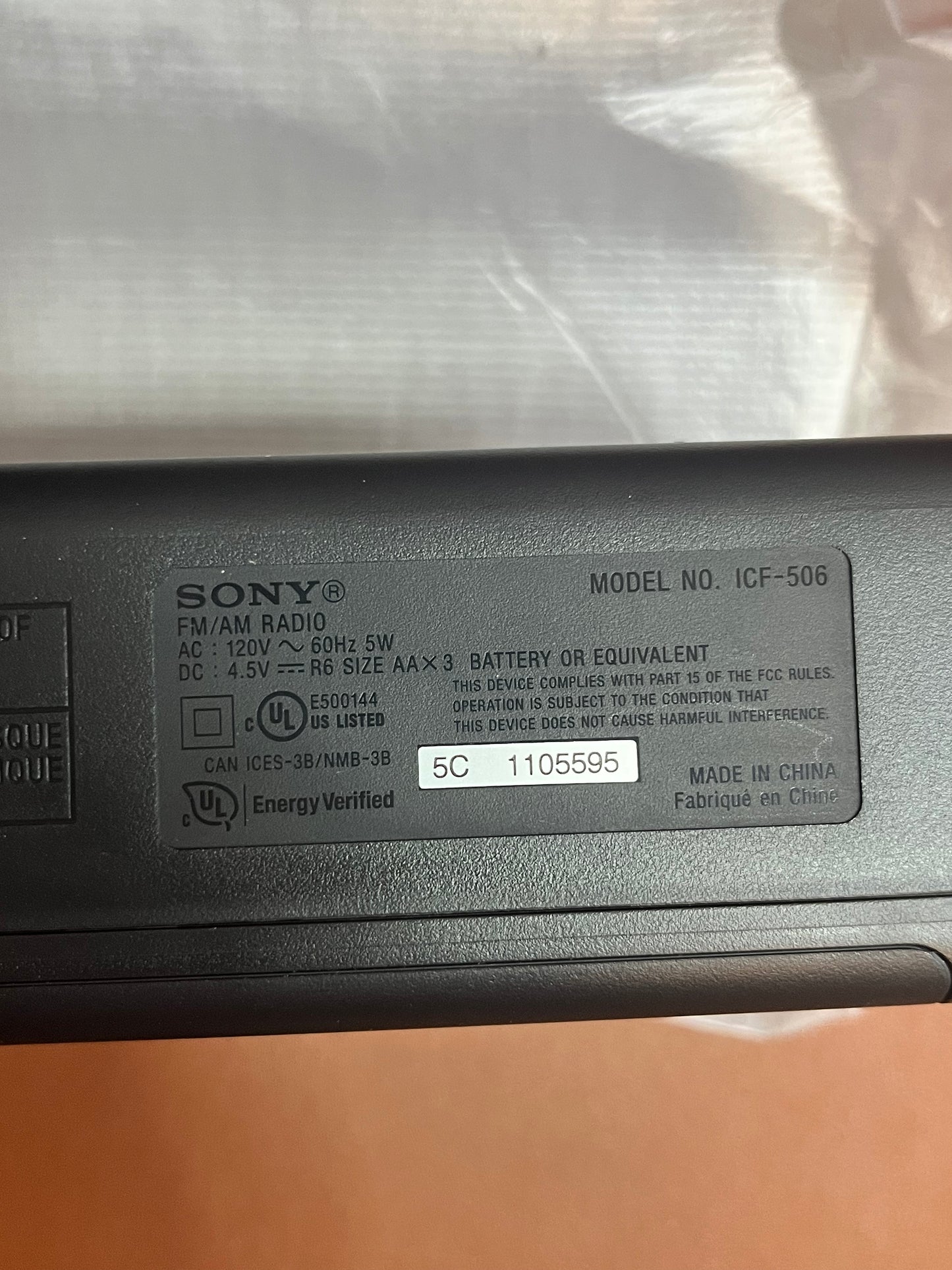 Sony ICF-506 Portable FM/AM Analog Radio – Battery Operated Analog Tuning Radio Black